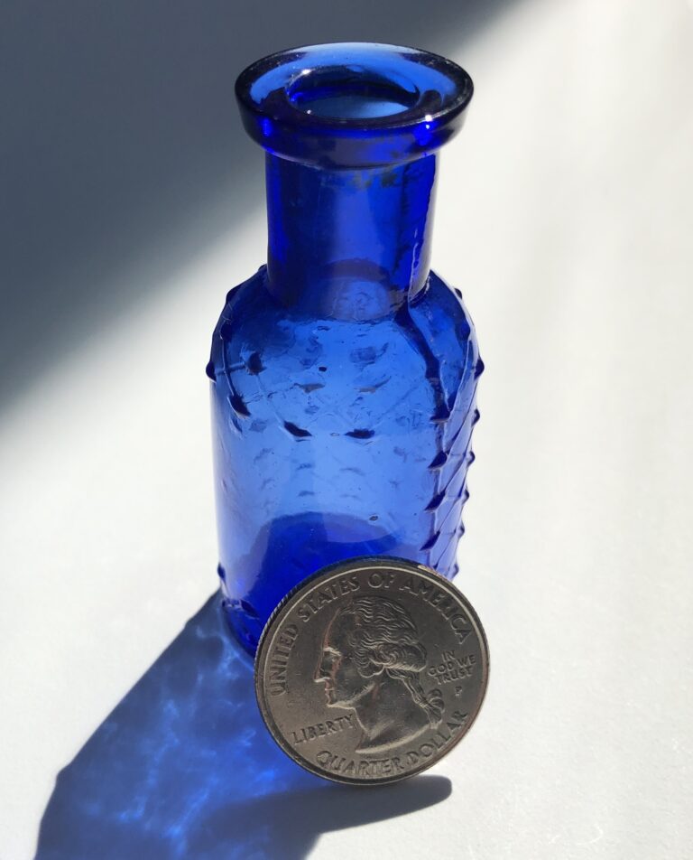 LATTICE POISON BOTTLE (Scarce Smallest Known Size 1890-1910)